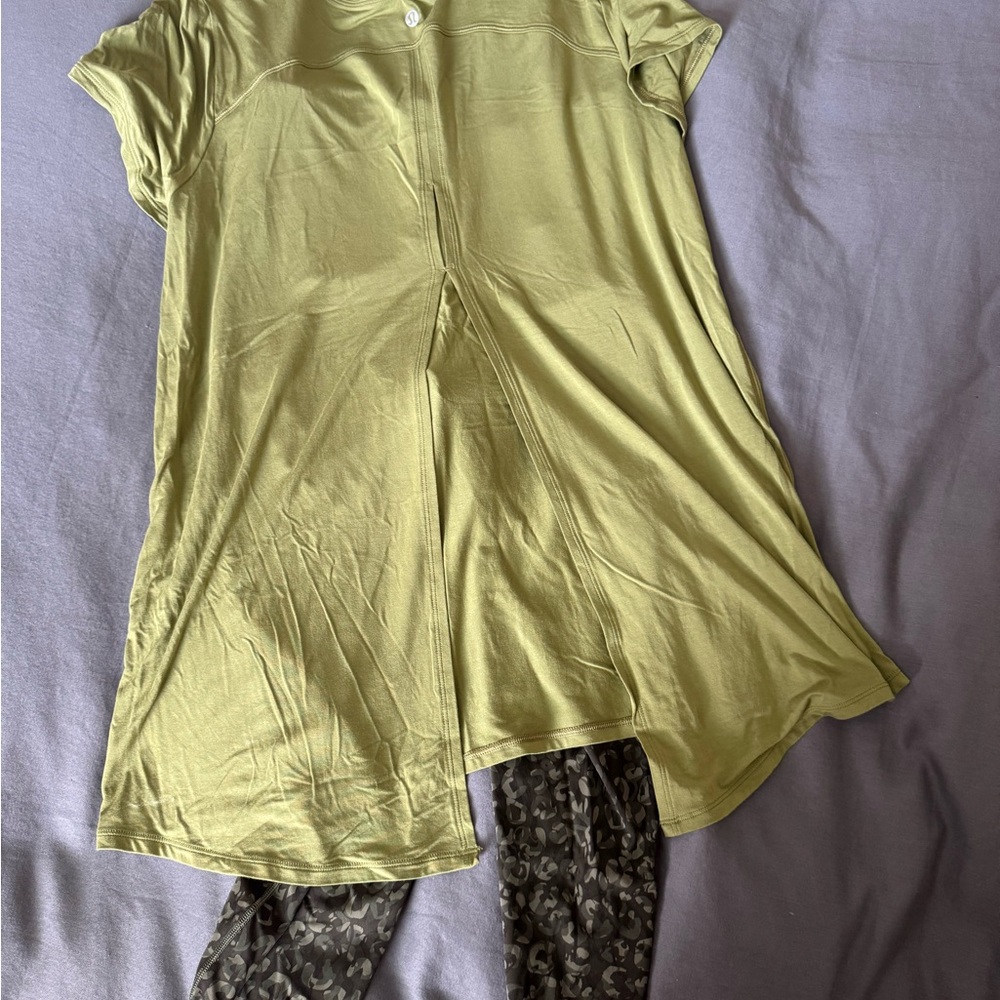 Lululemon workout outfit